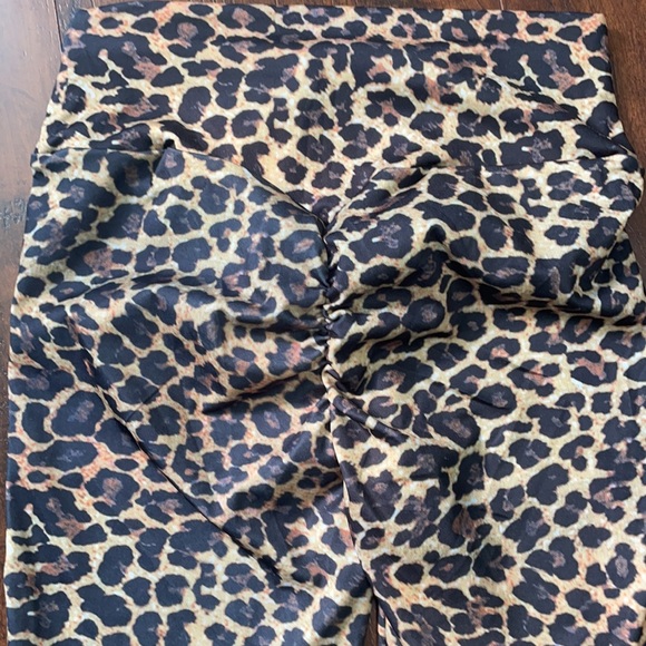 NWOT Leopard & Mesh Spandex Pants - Picture 6 of 9